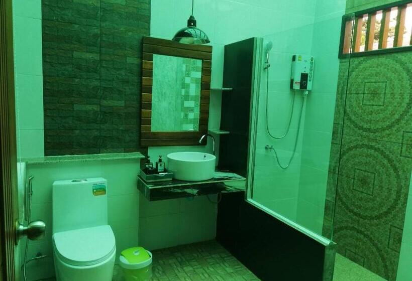 스위트 킹사이즈 침대, Lanta Riviera Beach Resort