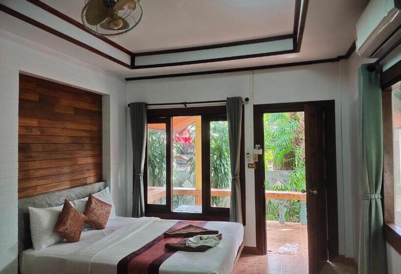 스탠다드 트리플 발코니 룸, Lanta Riviera Beach Resort