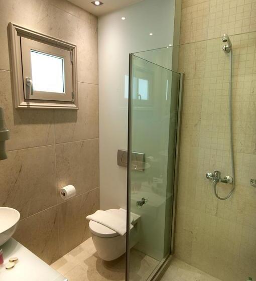 اتاق استاندارد, Louloudis Fresh Adults Only