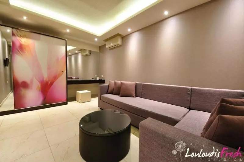 سوییت, Louloudis Fresh Adults Only