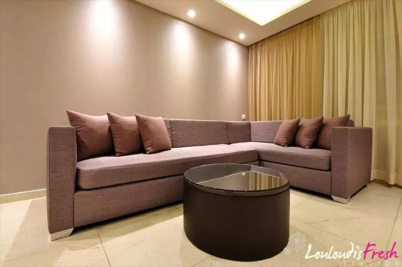 سوییت, Louloudis Fresh Adults Only