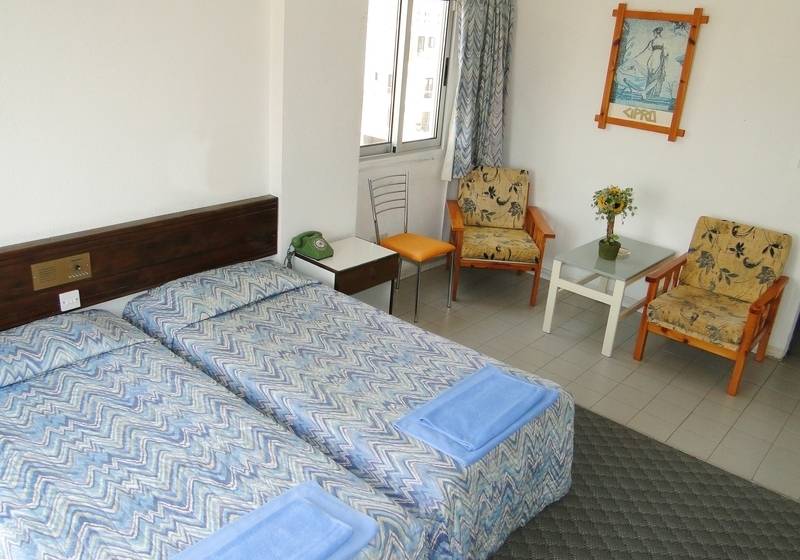 スタンダードスタジオ, Sunflower Hotel Apartments