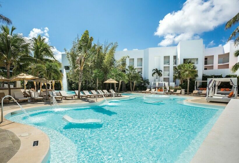 キングサイズベッドのクラブルーム, Grand Oasis Tulum Riviera