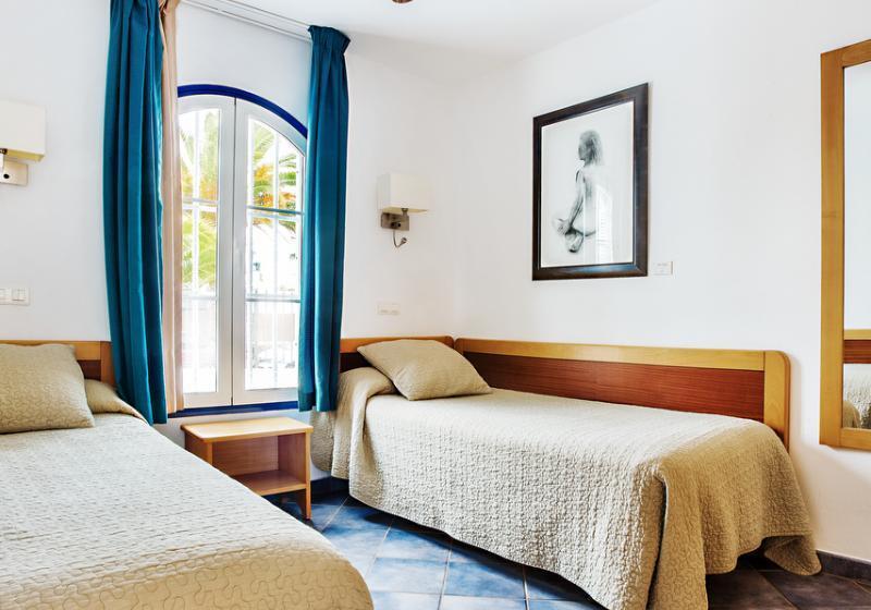 ‫فيلا غرفة نوم واحدة, The Float House River Kwai