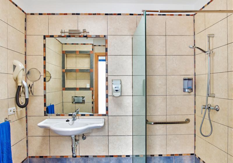 ‫فيلا غرفة نوم واحدة, The Float House River Kwai