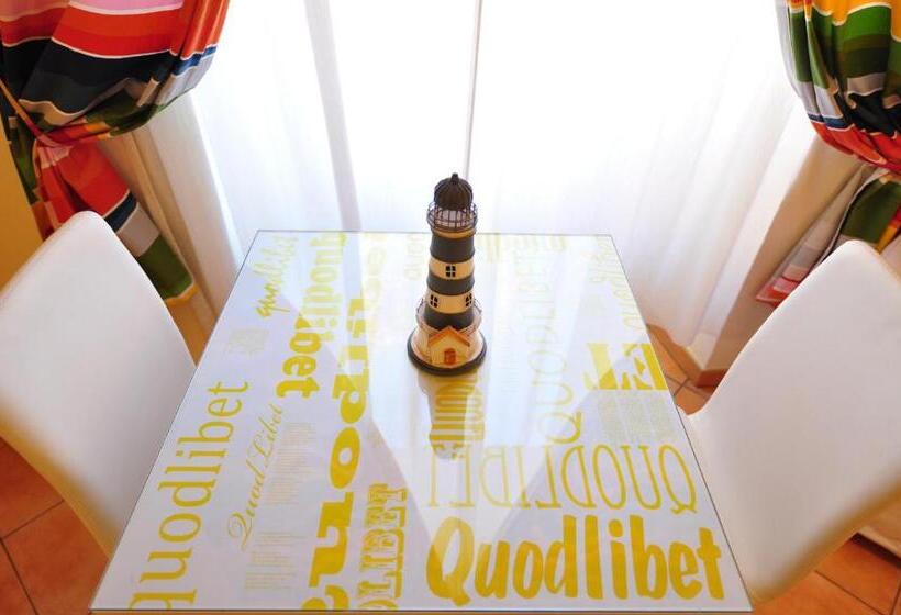 Camera Tripla Standard, Quodlibet