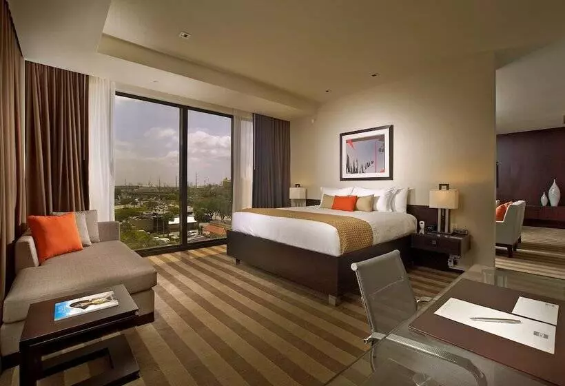 マスタースイートルーム, Eb Hotel Miami Airport