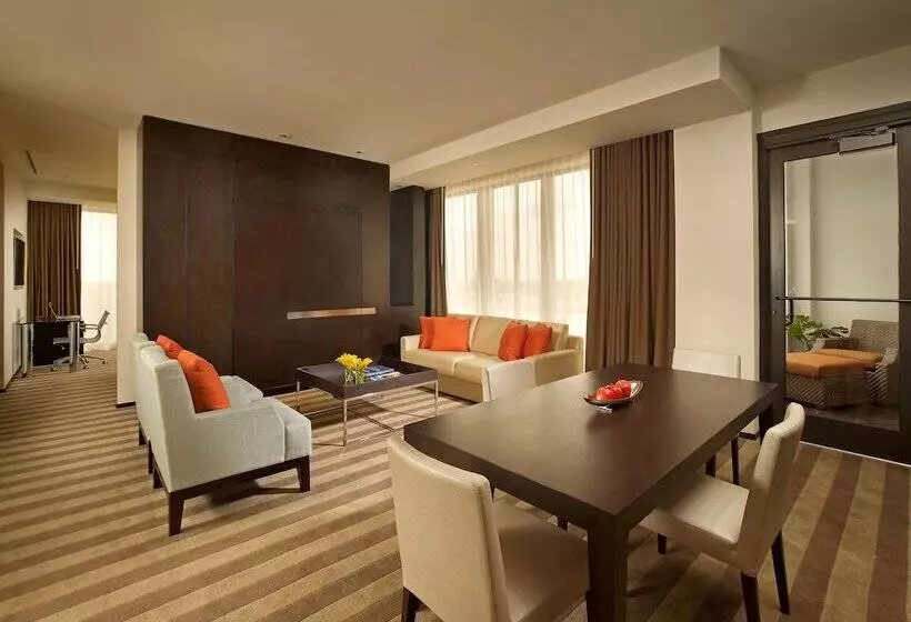 マスタースイートルーム, Eb Hotel Miami Airport