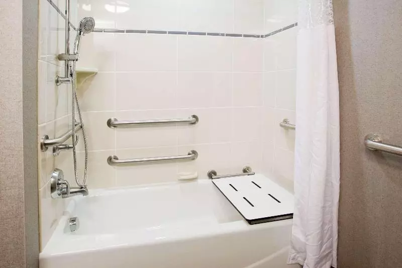 キングサイズベッドのスタンダードルーム, Hampton Inn & Suites Chapel Hillcarrboro/downtown