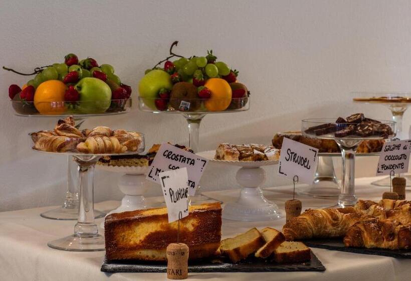 חדר קומפורט, Albergo Caffe Centrale