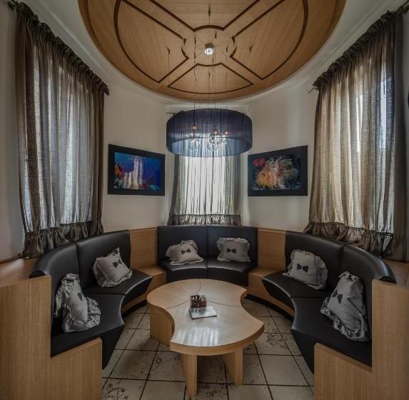 חדר קומפורט, Albergo Caffe Centrale