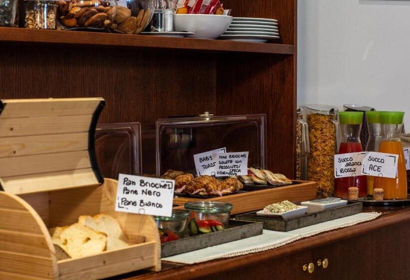 חדר קומפורט, Albergo Caffe Centrale