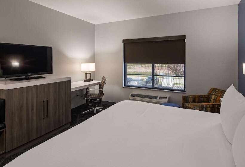 סוויטה מותאמת לאדם עם מוגבלויות, Best Western Plus Appleton Airport Mall