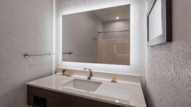 适合残疾人士使用的套间, Best Western Plus Appleton Airport Mall