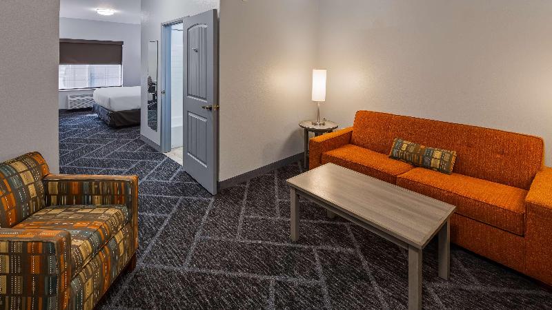 带大床的套房, Best Western Plus Appleton Airport Mall