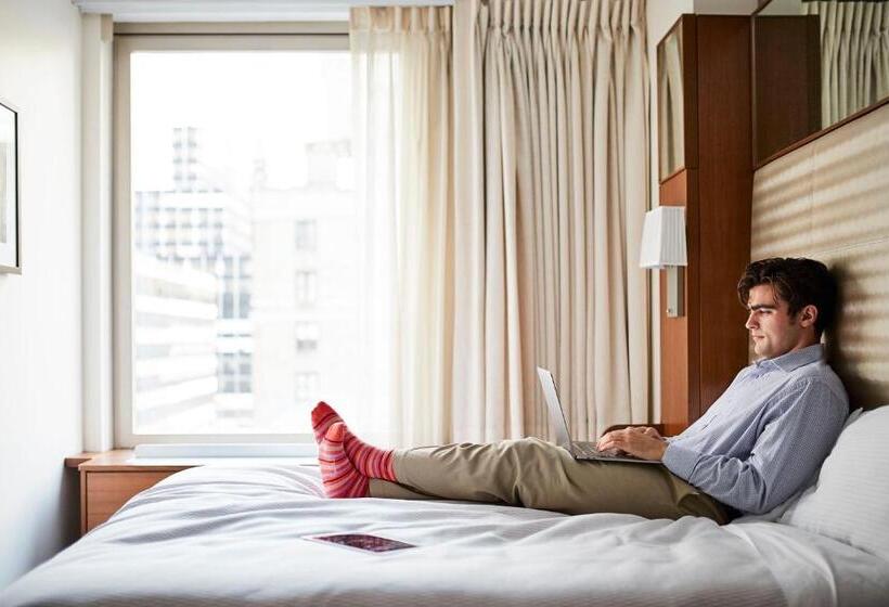 اتاق استاندارد با تخت بزرگ, Club Quarters Hotel Grand Central, New York