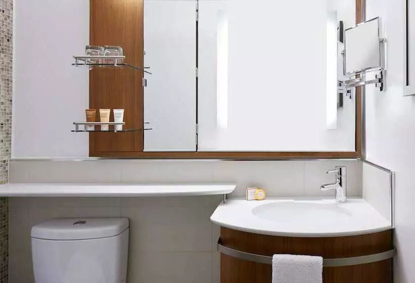 Superior-huone, Club Quarters Hotel Grand Central, New York