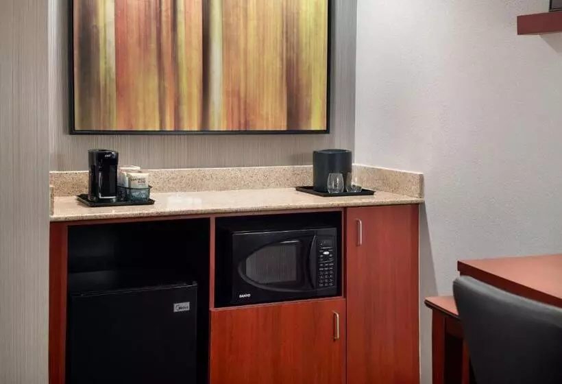 スイート, Courtyard By Marriott Raleigh Cary