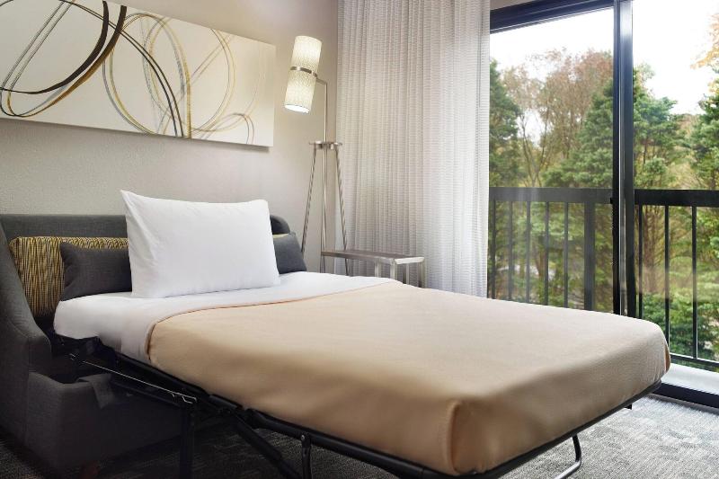 스탠다드 룸 킹사이즈 침대, Courtyard By Marriott Raleigh Cary