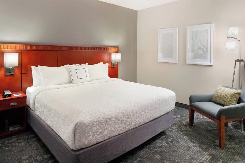 سوییت, Courtyard By Marriott Raleigh Cary