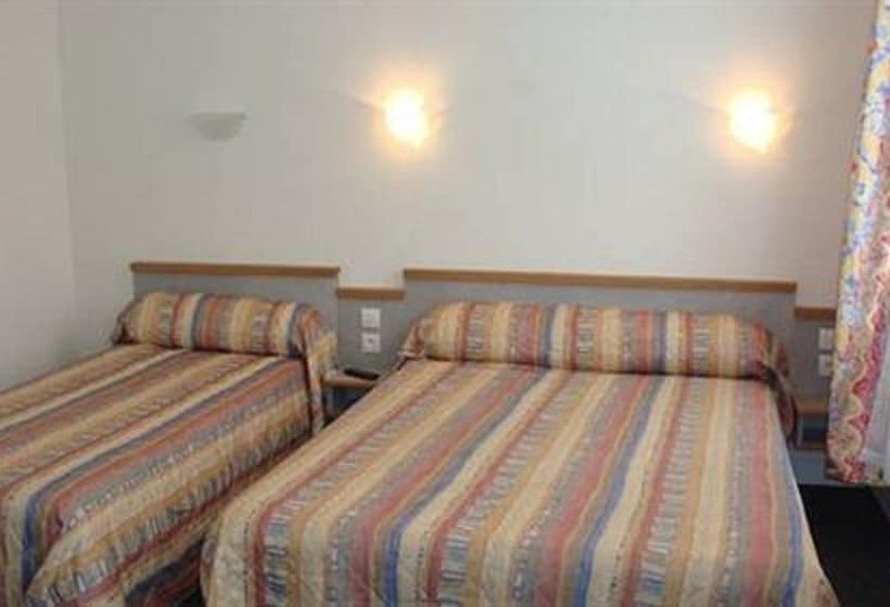 اتاق استاندارد سه نفره, Des Vosges