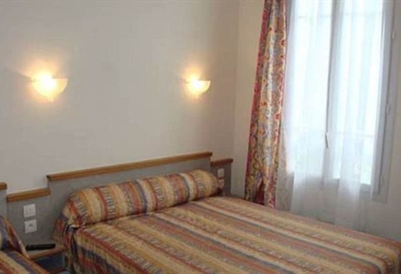 اتاق استاندارد سه نفره, Des Vosges