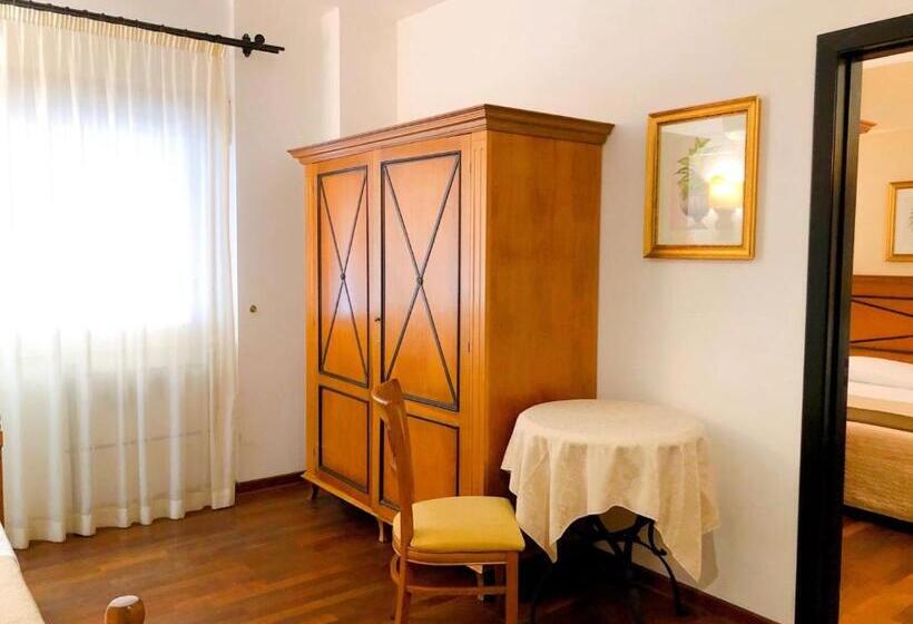 高级大房间, Florio Opera Palermo Central