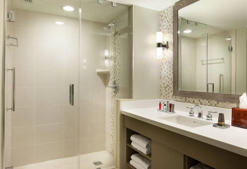 带海景的带双人床的标准间, Fort Lauderdale Marriott Pompano Beach Resort And Spa