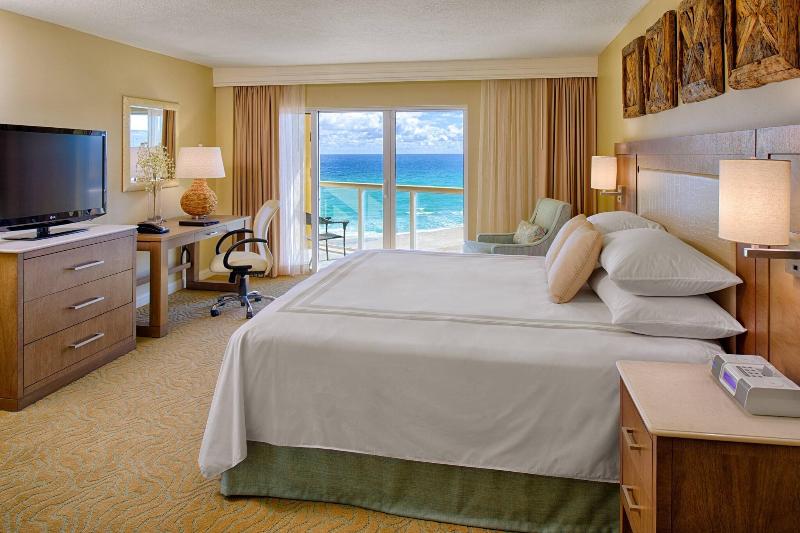 스탠다드 발코니 룸 바다 전망, Fort Lauderdale Marriott Pompano Beach Resort And Spa