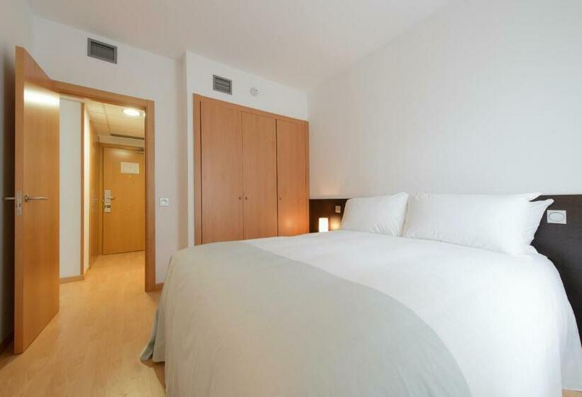 جناح جونيور بريميوم, Madrid Airport Suites, Affiliated By Meliá