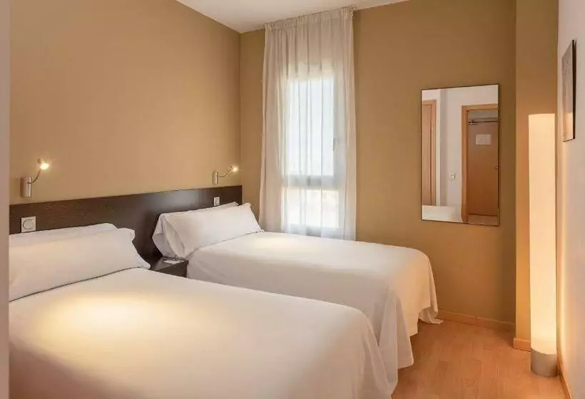 سوییت جونیور, Madrid Airport Suites, Affiliated By Meliá