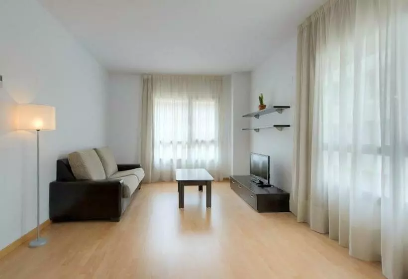 اتاق خانوادگی, Madrid Airport Suites, Affiliated By Meliá