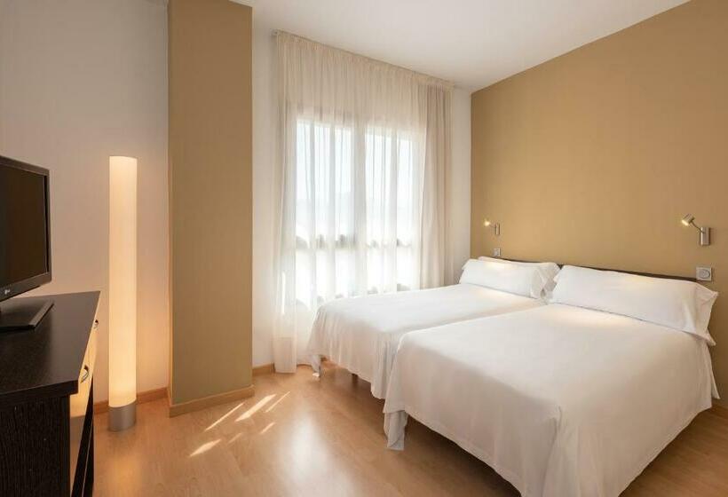 غرفة عائلية, Madrid Airport Suites, Affiliated By Meliá