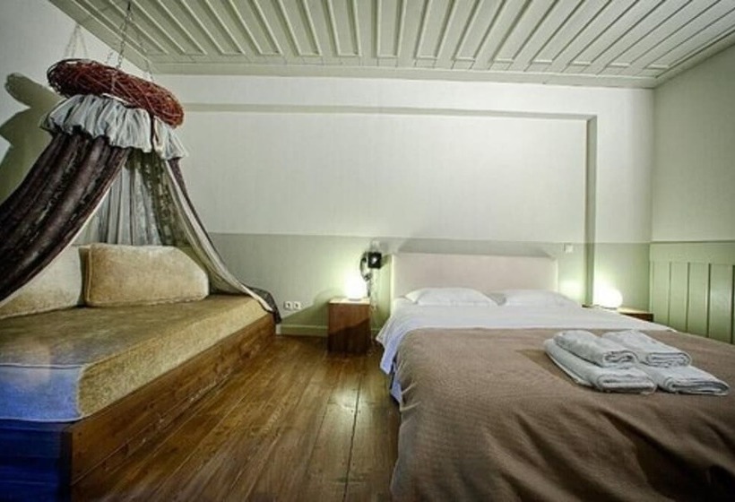 舒适三人间, Mantania Tower