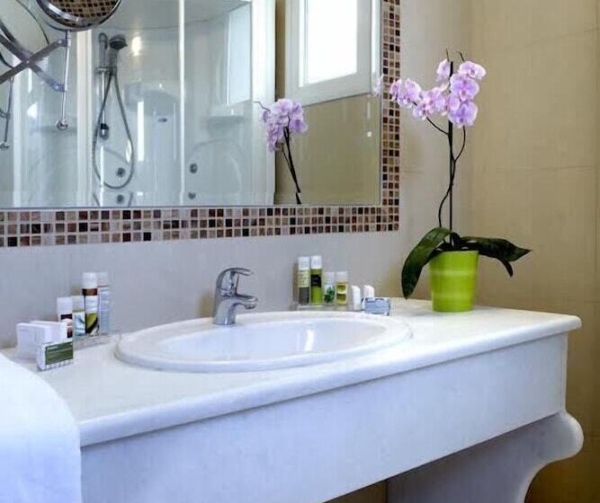 Люкс Deluxe Вид на Море, Mitos Suites