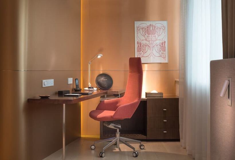 اتاق استاندارد, Ovolo Central