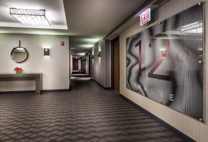 Номер Стандарт, Godfrey Hotel Chicago