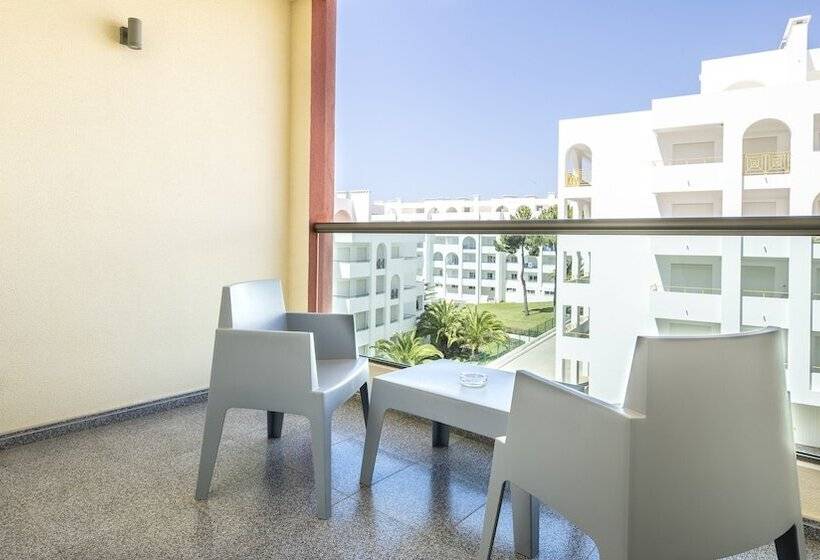 Семейный Номер, Ukino Palmeiras Village