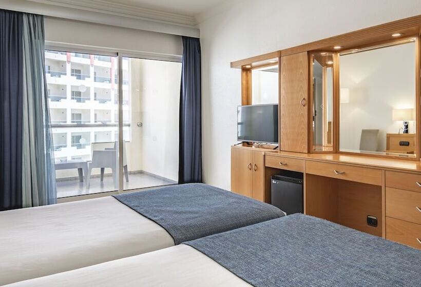 Семейный Номер, Ukino Palmeiras Village