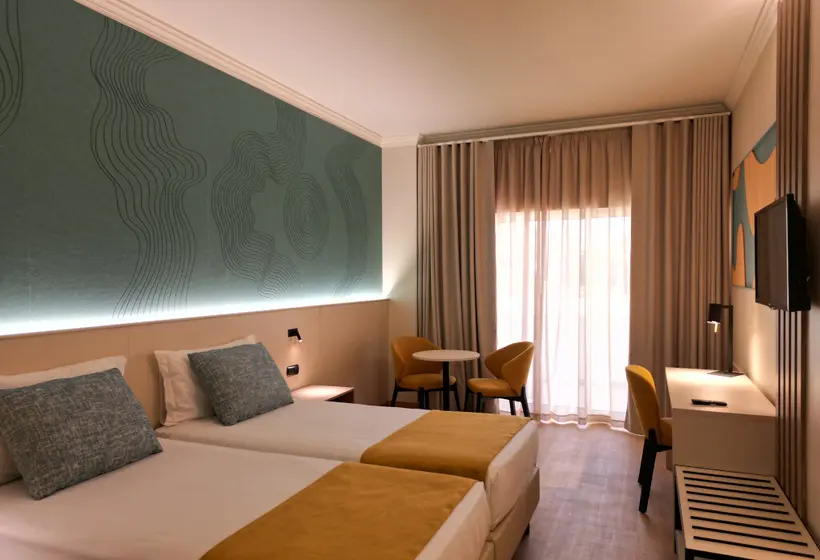 غرفة قياسية, Ukino Palmeiras Village