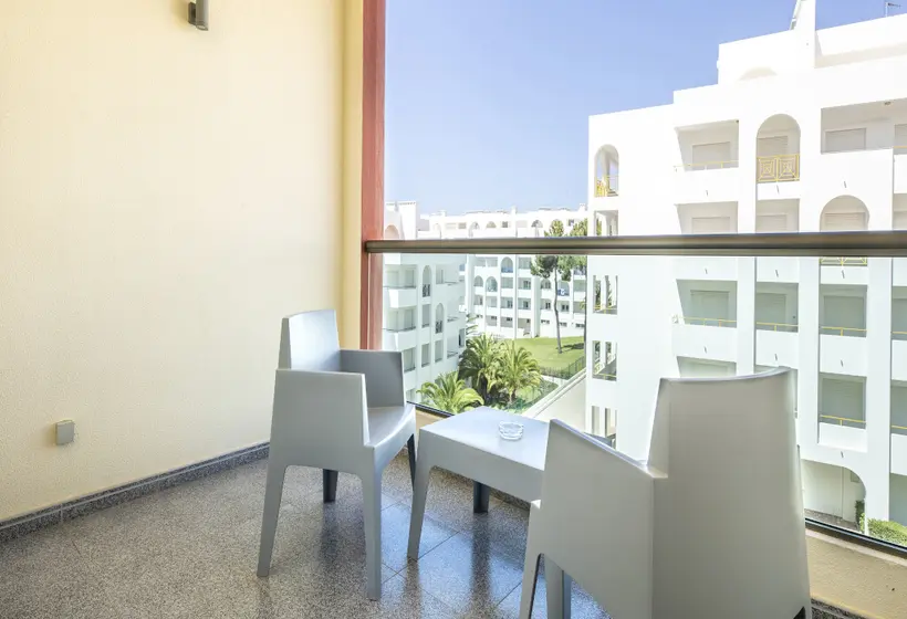 غرفة قياسية, Ukino Palmeiras Village