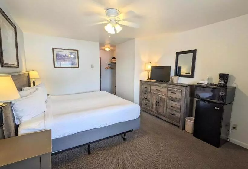 キングサイズベッドのスタンダードルーム, Western Riviera Lakeside Lodging