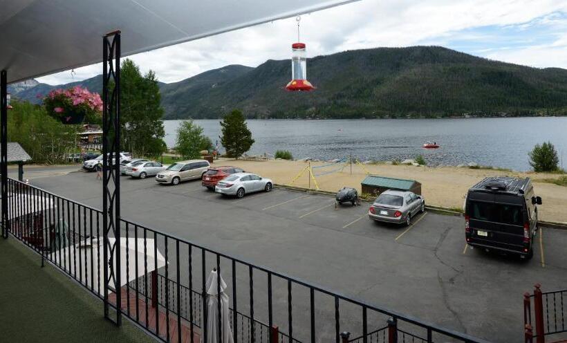 غرفة قياسية سرير كينج, Western Riviera Lakeside Lodging