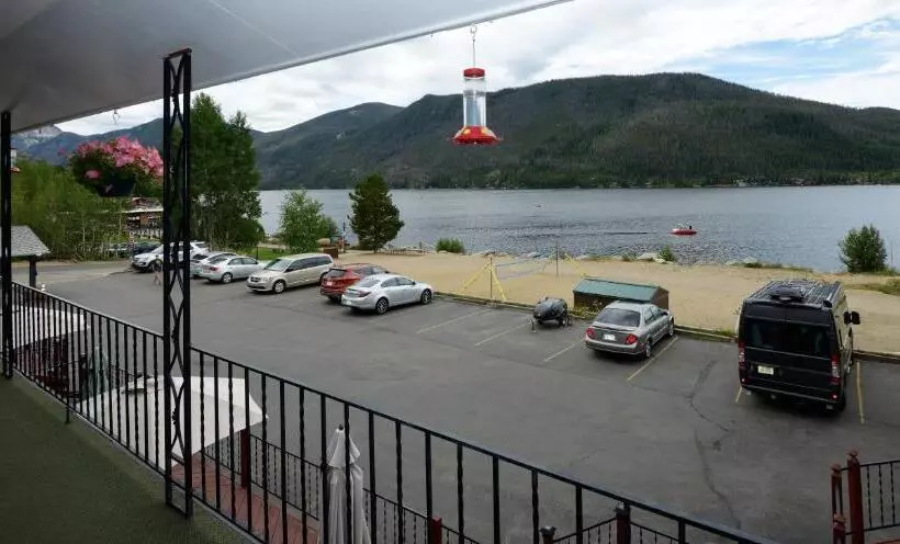 スタンダードルーム, Western Riviera Lakeside Lodging