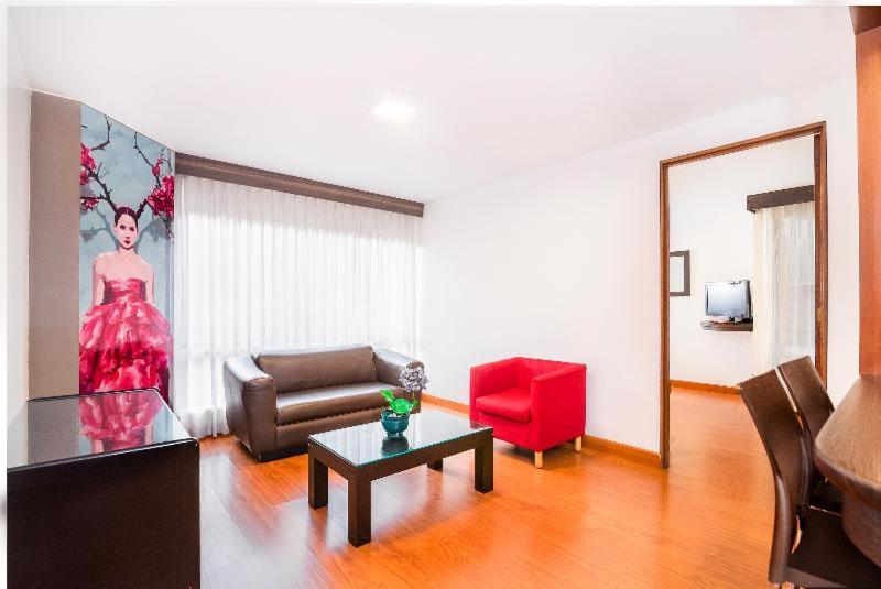 Quarto Estandar, Lloyds Apartasuites Parque 93