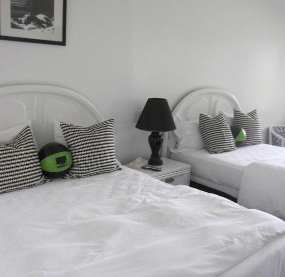 غرفه قياسيه سريرين مزدوجين, Sole East Beach