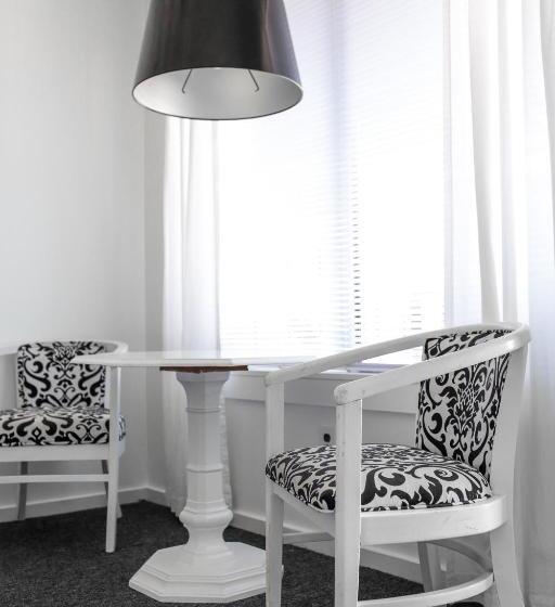 جناح سرير كينج, Sole East Beach