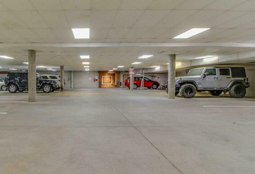 شقة غرفة واحدة, Romance At Riverbends  Snowflake Lift