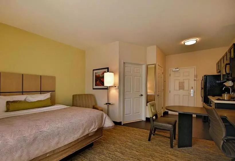 スタンダードスタジオ, Candlewood Suites Tucson, An Ihg