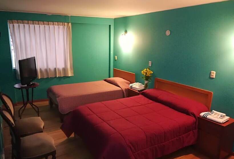 חדר סטנדרט לשלושה, Mirasol